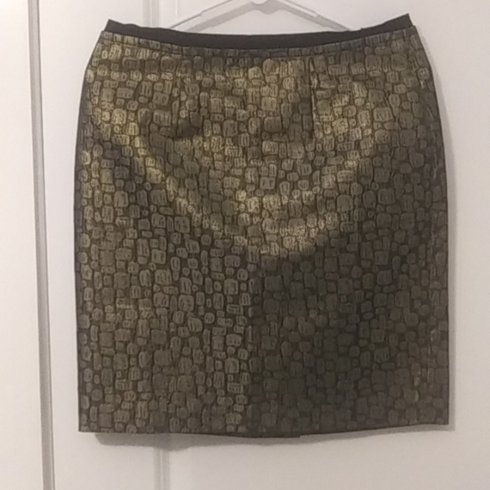 LOFT | Metallic Gold and Black Skirt | 6P